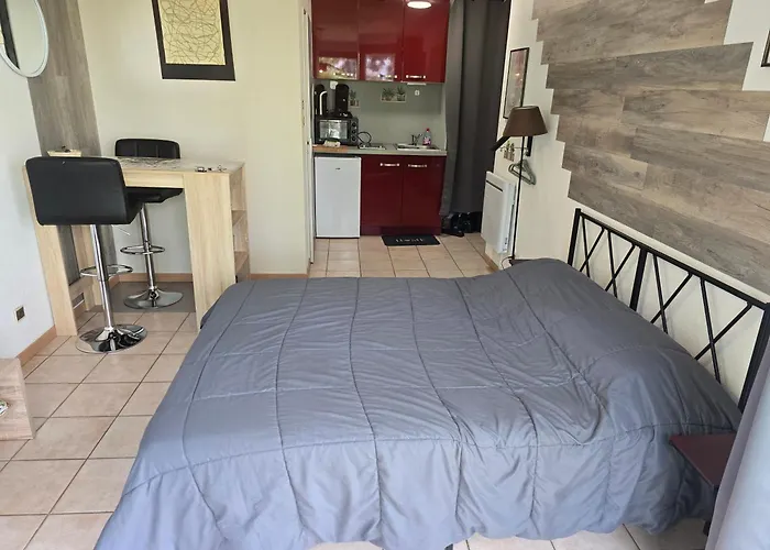 Joli Cosy, Vue Magnifique Et Terrasse Privee Apartament *